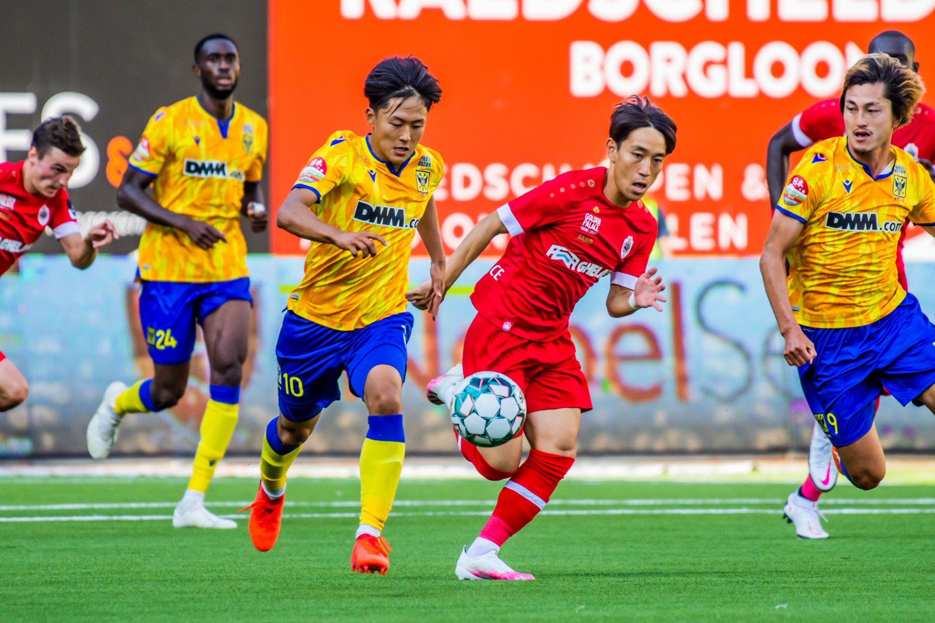 关于赛地聚焦：亚冠转会期热度飙升，切尔西完成体检，态度坚定，球探报告显示潜力的信息