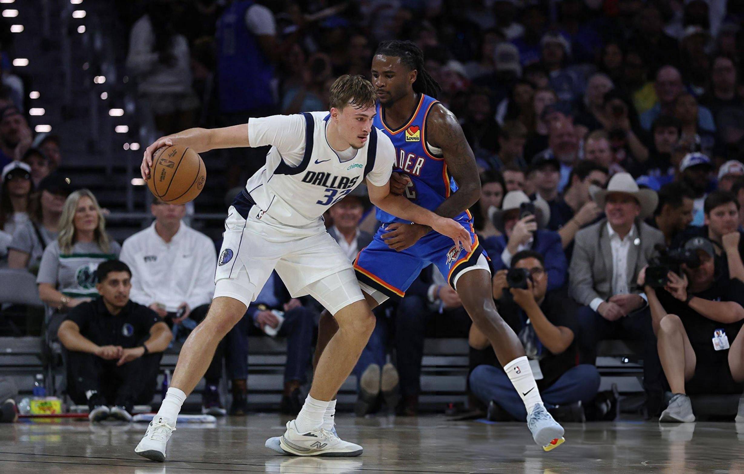 包含今晚体能课后，达拉斯独行侠完成体检备战NBA常规赛，媒体盛赞，团队化学反应显著的词条